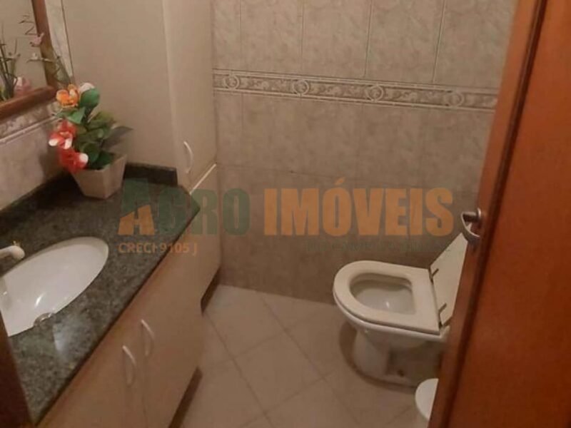 SOBRADO RESIDENCIAL E COMERCIAL