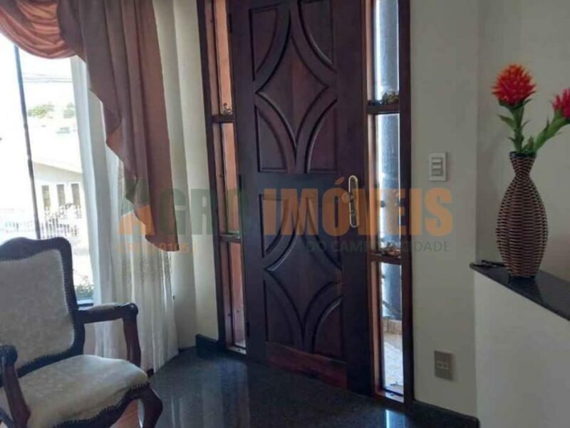 SOBRADO RESIDENCIAL E COMERCIAL