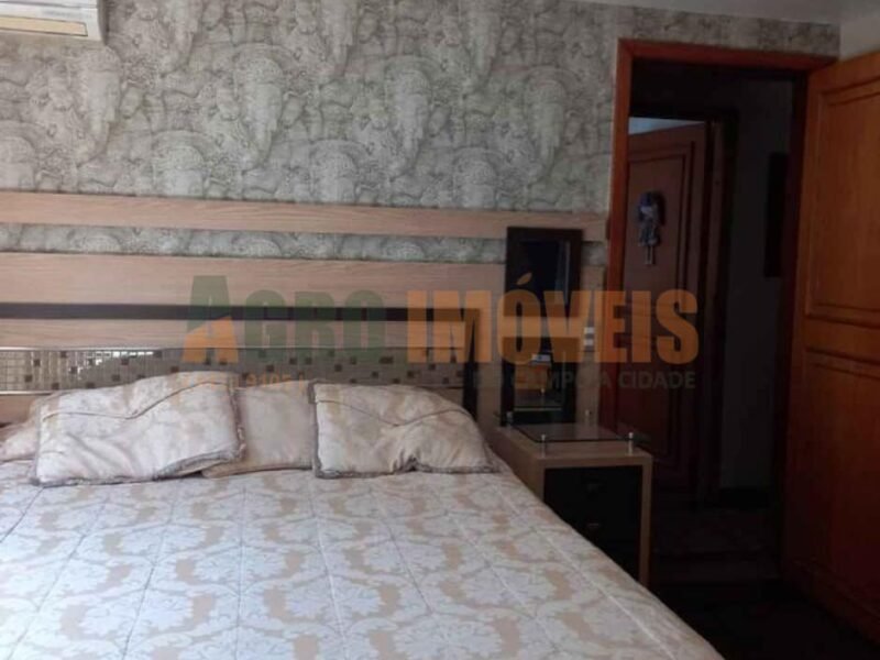 SOBRADO RESIDENCIAL E COMERCIAL