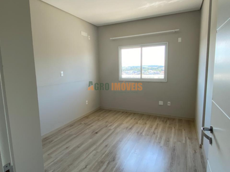 APARTAMENTO NO CENTRO NO EDIFÍCIO GOLDEN GARDEN
