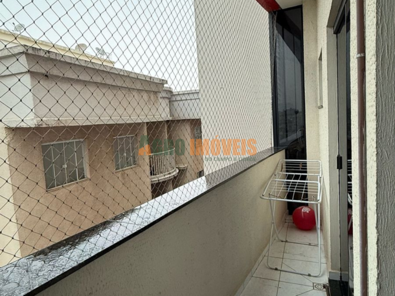 APARTAMENTO À VENDA NO EDIFÍCIO DONA LEILA
