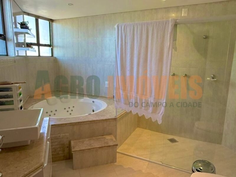APARTAMENTO À VENDA NO EDIFÍCIO ARASSAY